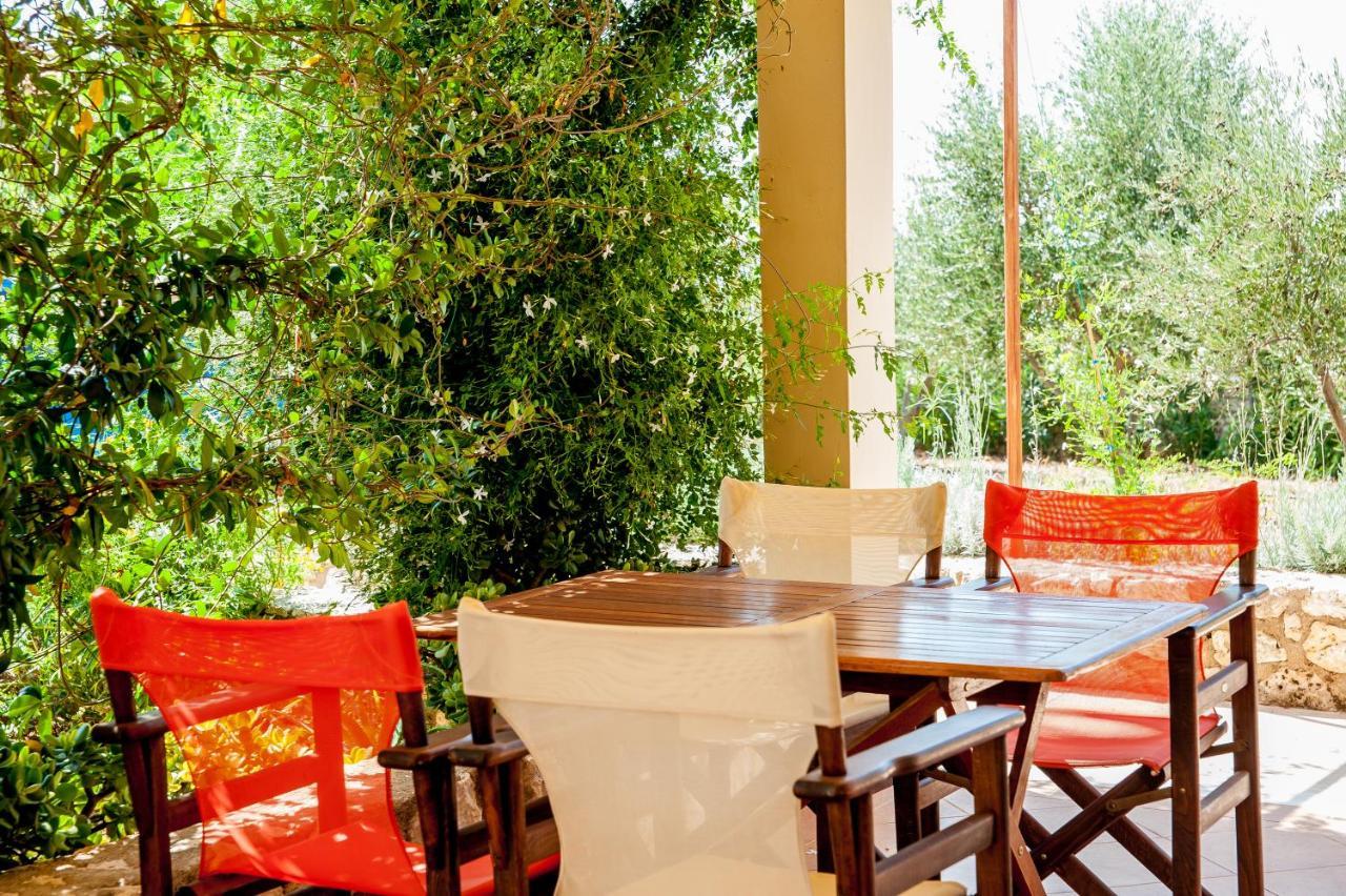 Korallis Villas Karavados Ngoại thất bức ảnh